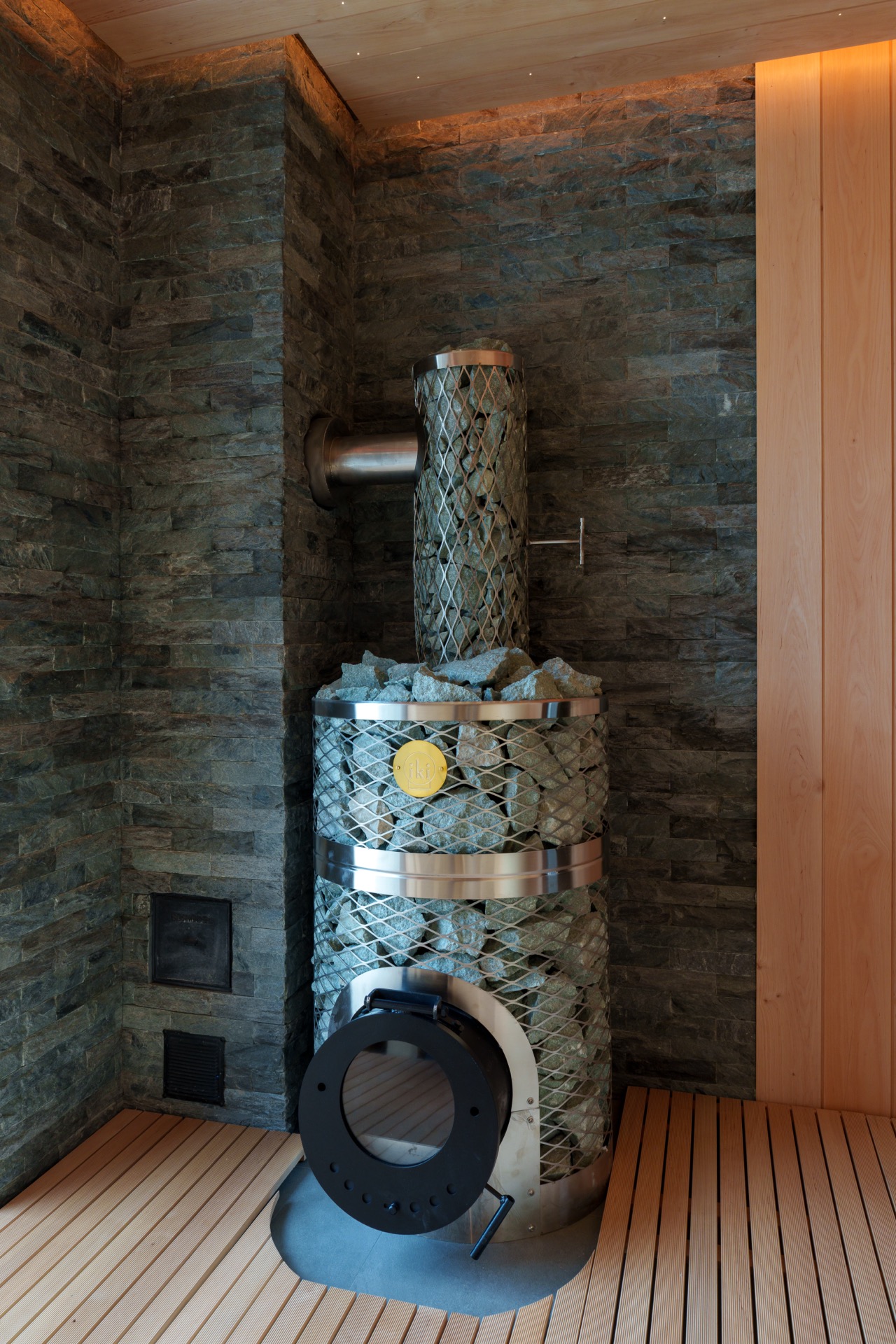 Печь в сауне