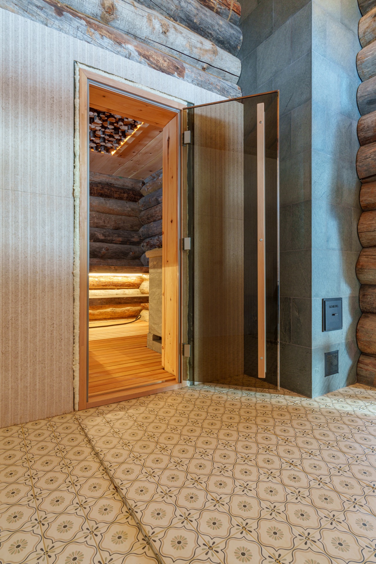 Вход в парную